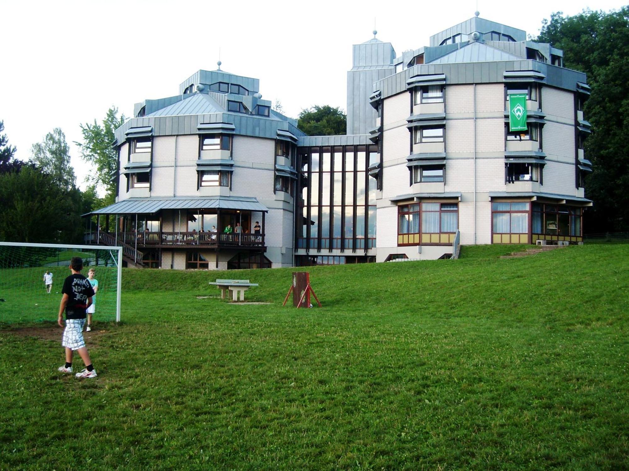 Hellmut-Wassmer-Jugendherberge Loerrach Экстерьер фото